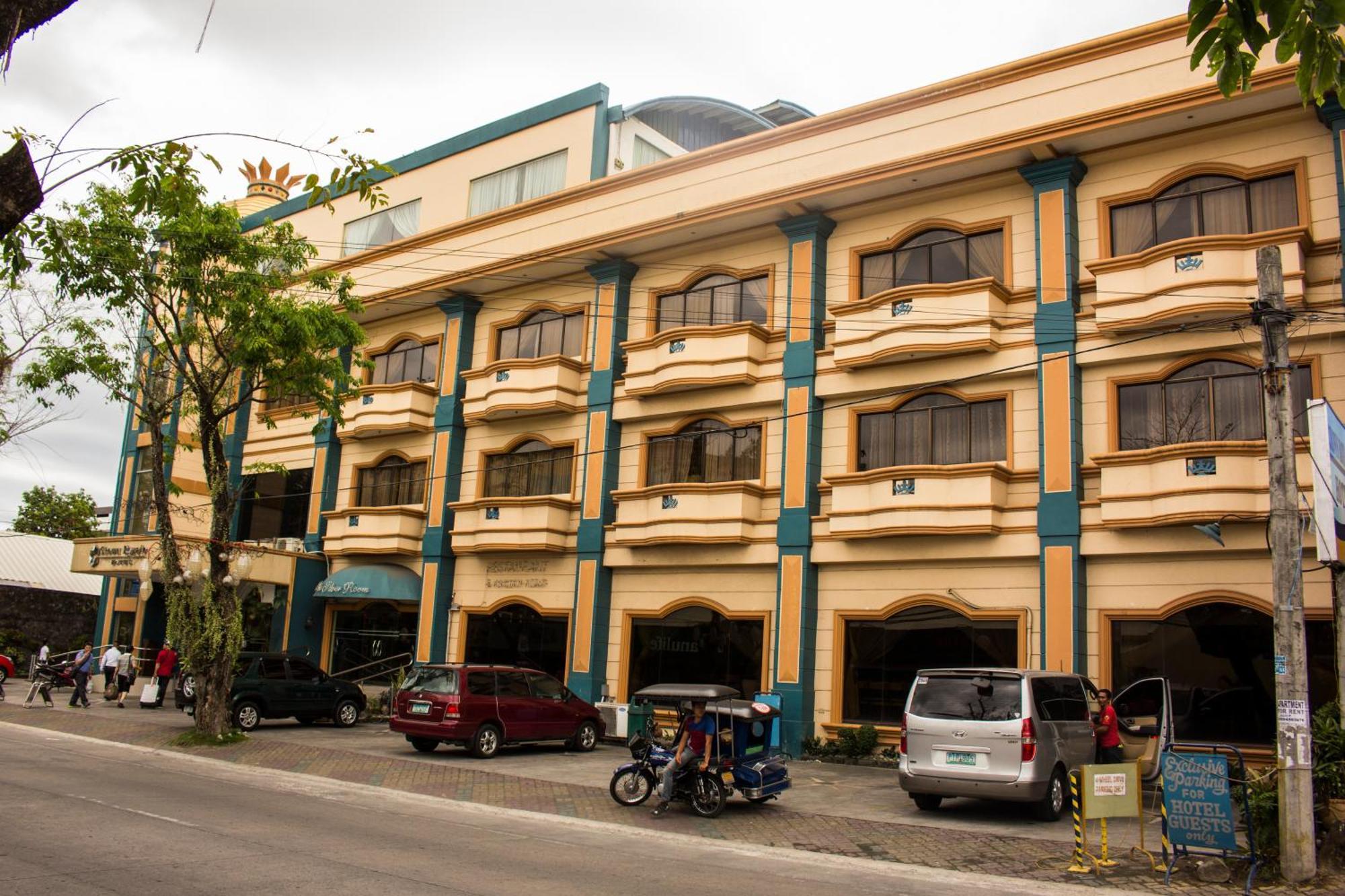 Crown Royale Hotel Balanga Luaran gambar